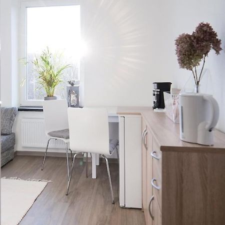 Preiswertes Modernes Gaestezimmer In Aue Bad-Schlema Exteriör bild
