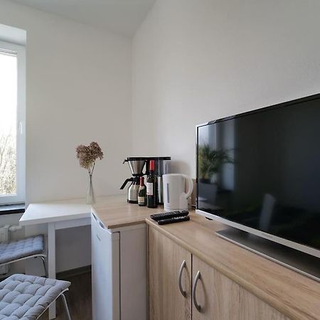 Preiswertes Modernes Gaestezimmer In Aue Bad-Schlema Exteriör bild